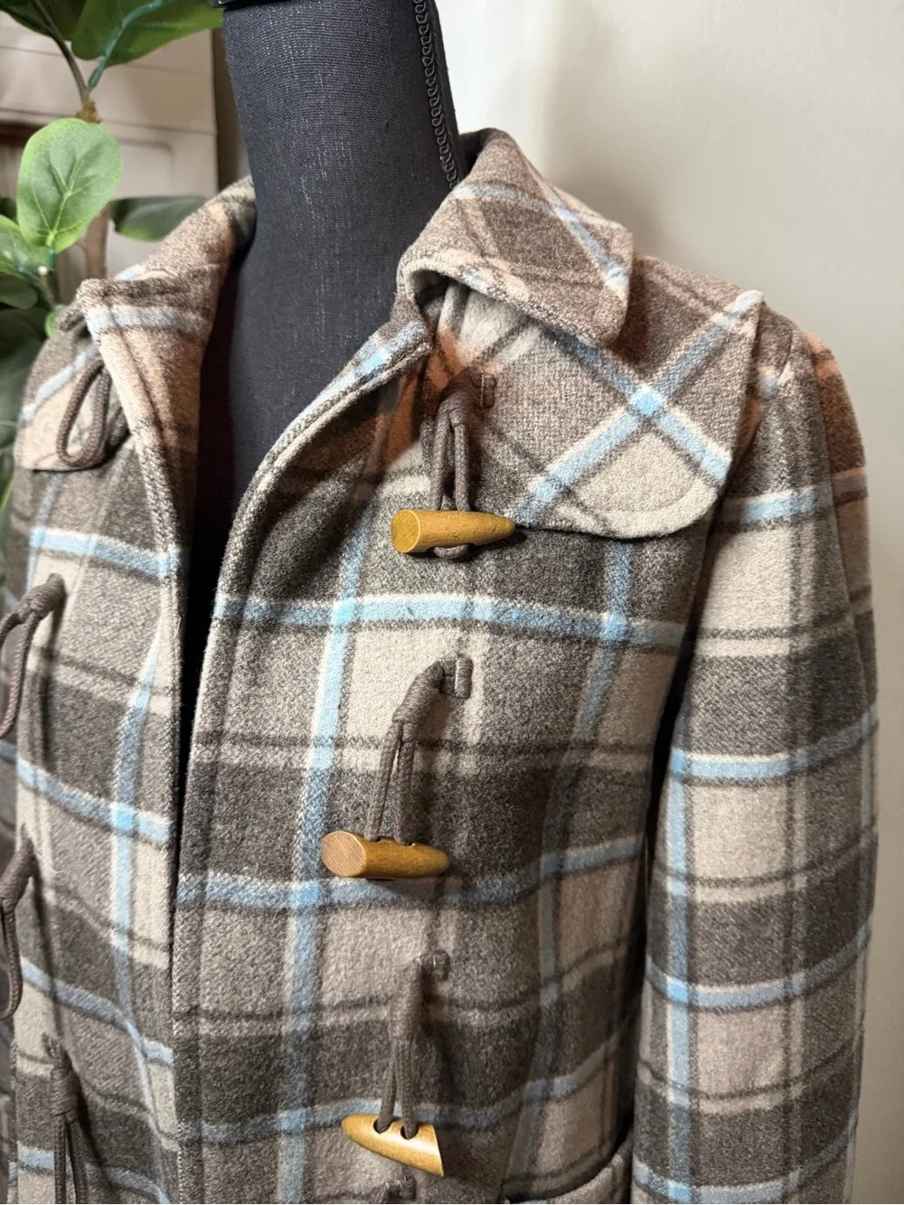 GAP Plaid Toggle Coat – Women’s XS | Cozy Wool Blend | Fall Essential 🍂